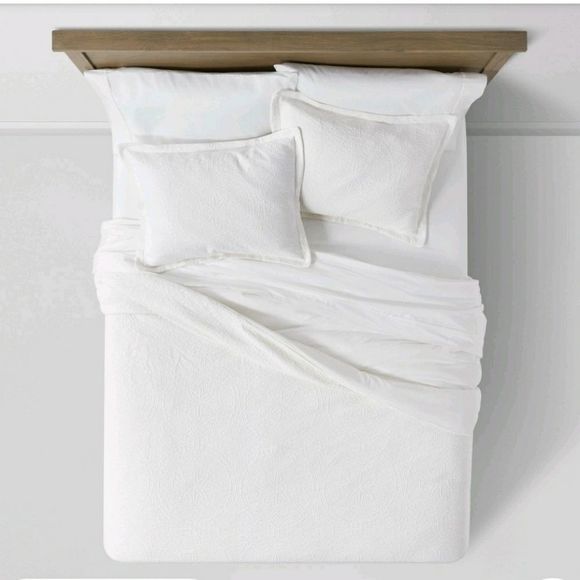 Threshold matelasse sham - Picture 1 of 2